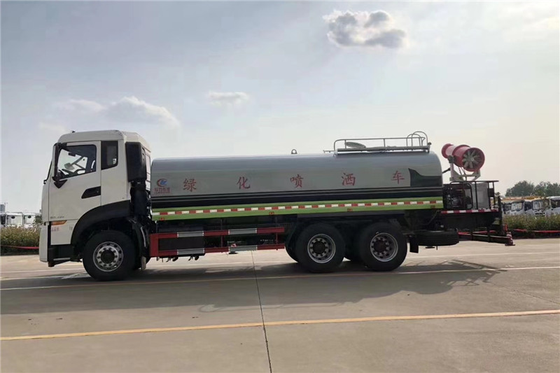 東風天龍后八輪20噸噴霧車，國六綠化噴灑車
