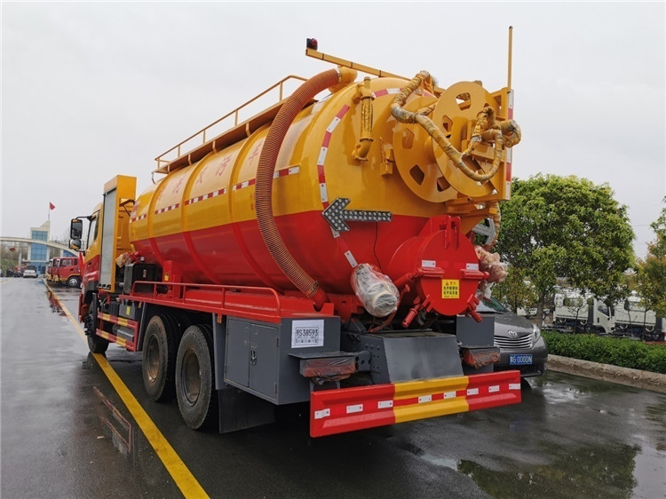 東風(fēng)錦程22方后雙橋清洗吸污車(chē)